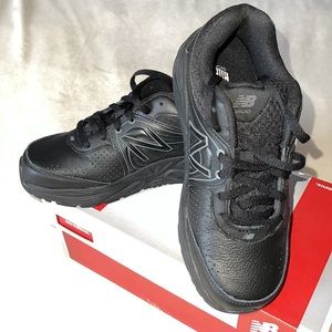 New Balance Walking Shoes Size 6.5